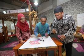 Ad113 diploma seni lukis & seni reka (seni reka logam halus) machang: 70 Peratus Graduan Wanita Ikn Manfaat Ilmu Kraf