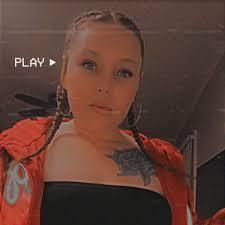 Kayla Hamm's Instagram, Twitter & Facebook