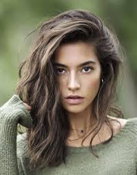 Cool Dark Brown Wavy Hair With Light Brown And Blonde Highlights Brown Wavy Hair Blonde Hair With Highlights Medium Hair Styles