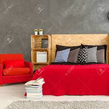 Maybe you would like to learn more about one of these? Image Carree De La Chambre Rouge Et Gris Desin Banque D Images Et Photos Libres De Droits Image 64803170
