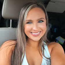 Don't know how I got her to eat here 🤣🤪