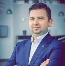 Andrei Iacob's Instagram, Twitter & Facebook