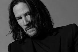 TAKTO sa robí v Matrixe, Neo? Keanu pobavil fanúšikov prevozom vianočného  stromčeku!