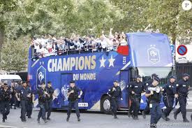 Le flocage est réalisable sur tous nos types de protection (coque rigide, antichoc ou étui portefeuille). Champion Du Monde 2018 La Folie Du Foot Retour A Krishna