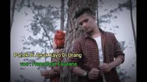 Download Lirik Lagu Ll Panek Di Mp3 Gadih Batuan Lirik Lagu Ll Aku sayang padamu aku cinta padamu semua kan ku lakukan demi kebahagiaanmu.