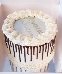 Mon Gateau Gateau Layer Cake Kinder Bueno White