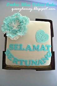 Atau mungkin kalian sedang mencari gambar sketsa hitam putih untuk di jadikan bawah mewarnai untuk anak? Ombre Cake With Fondant Flower Gumpaste Hantaran Pertunangan 3 In 1 Qasey Honey