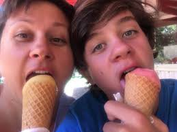 We are going to be heading home back to Busselton shortly after a really  tough week. This week of Chemotherapy has literally knocked Glenn flat, he  hasn't been out of bed since