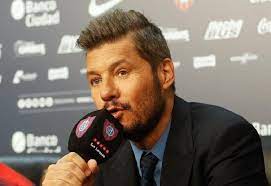 En tierra santa, con un notorio clima de emoción, la fórmula encabezada por marcelo tinelli (san lorenzo siglo xxi), que llevó. Marcelo Tinelli Sera Candidato A Presidente En San Lorenzo