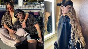'bichota', 'bésame', 'ay dios mío!', 'tusa'. Karol G Celebra Su Segundo Aniversario Al Lado De Anuel Entre Rumores De Un Embarazo Instagram Estados Unidos Usa Nndc Boconvip El Bocon