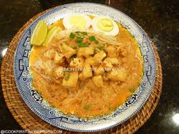 Kentang dikupas, cuci dan dipotong dadu, kemudian goreng sampai kekuningan, angkat dan tiriskan. Mee Siam Mamak Rice Noodle With Spicy Coconut Gravy Icookfirst