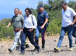 Uscendo di casa quella mattina viviana aveva detto al marito daniele mondello che andava al centro commerciale a milazzo per comprare un paio di scarpe al bambino. Viviana Parisi Come E Morto Gioele Per La Procura E Un Omicidio Suicidio Corriere It