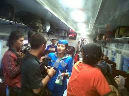 Kereta api argo wilis dioperasikan pertama kalinya pada tanggal 8 november 1998. Lowongan Kerja Pramugari Kereta Api