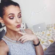 Shae Morton's Instagram, Twitter & Facebook