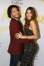 Anthony colette is a dancer, zodiac sign: Iris Mittenaere Separee D Anthony Colette Elle Officialise Avec Son Nouveau Compagnon Diego