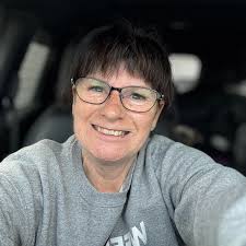 What are good dog groomers for anxious dogs in Timmins, ON?