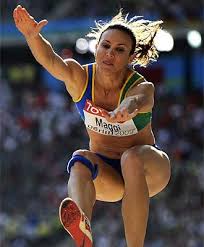La estrella estadounidense de gimnasia se volvió a bajar de la instancia decisiva de dos pruebas. Pin En Atletismo