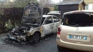Conférence et lecture avec michèle audin et françois marthouret. Dives Sur Mer Deux Voitures Detruites Par Un Incendie Caen Maville Com