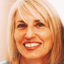 Julie Alpers's Instagram, Twitter & Facebook