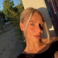 Anne Kuntz's Instagram, Twitter & Facebook