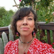 Krista Graves's Instagram, Twitter & Facebook