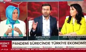 Trt haber'de haber sunuculuğu yapan ve güzelliği ile dikkat çeken merve kır, son dönemde en merak edilen televizyon yüzü olarak dikkatleri üzerine çekmeyi. Trt Haber De Ekonomiyi Boyle Yorumladi Eksi Bilmem Nelerden Arti Bilmem Nelere Kalktik