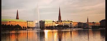 Idoart.dk er en uafhængig formidlingsplatform for kunst med fokus på personlige historier og holdninger, visualitet og proces. Hamburg Germany Peter S Fav S