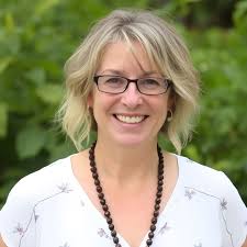 Karri Melton's Instagram, Twitter & Facebook