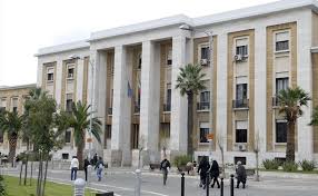 Trova il/la tuo/a prof in 3 click. Bari Stipendi D Oro Per Gli Esperti Esterni Di Medicina Nucleare Al Policlinico Nurse Times