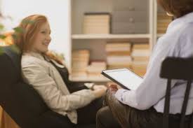See full list on psychiatrist.education Psychiatrist Vs Therapist Fl Mental Health Treatment