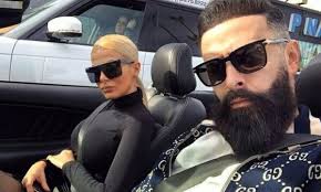 Nivady" i Donald sy Beatrix, tamin'ny fotoana nizarany ny oroka voalohany