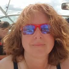 Julia Thompson (@juliacornerpage)