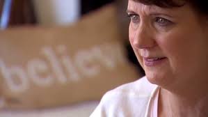 Instead, signs and symptoms of inflammatory breast cancer include: Jennifer Cordts Shares Photo Of Often Overlooked Symptom Of Inflammatory Breast Cancer In The Hopes Of Saving Lives Metro News