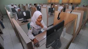 Secara umum, kualitas smk negeri di kota semarang tahun 2019 ini lebih baik daripada smk swasta. Daftar 15 Sma Negeri Terbaik Nasional Berdasarkan Un 2019 Tribun Jateng