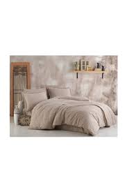 Taç nevresim takımı çeşitleri indirimli fiyatlar ve kargo avantajlarıyla boyner'de! Clasycift Kisilik Saten Nevresim Takimi Estina V5 Gri