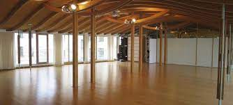 Am eingang grüßen buddhas, sehr dezent sind dagegen die beiden übungsräume des zentral gelegenen studios. Studio Wave Berlin Spirit Yoga Berlin Mitte In Berlin Mieten Bei Event Inc