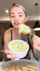 Jackie Lyle (jackieschmidt11)