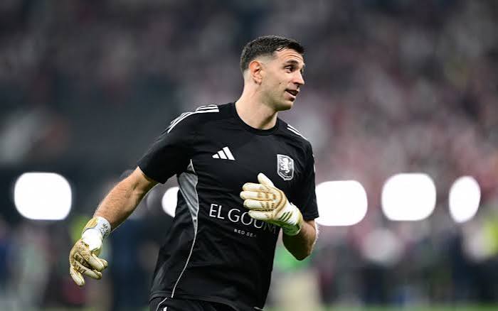 Chelsea avalia a contrata&ccedil;&atilde;o de Dibu Mart&iacute;nez | Esporte | O Dia