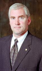 Mike Vollmar's Instagram, Twitter & Facebook