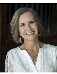 Peggy Stapleton's Instagram, Twitter & Facebook