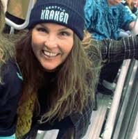 Stacey Sloan's Instagram, Twitter & Facebook