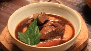 Tahu yang merupakan olahan dari kacang kedelai ini memiliki cita rasa yang sangat lezat dan dapat diolah dalam. Resep Semur Daging Lezat Untuk Makan Malam Keluarga