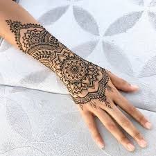 We did not find results for: Henna Tattoo Uralte Kunst Zur Temporaren Hautverzierung Mit Pflanzenfarbe Archzine Net