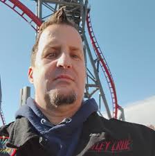 What are some tips for visiting Cedar Point?