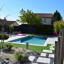 Margelle Venetie Fabemi Droits ou courbes, les dallages de piscine reposent entièrement sur les parois de votre piscine. margelle venetie fabemi