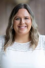 Alex Chestnut's Instagram, Twitter & Facebook