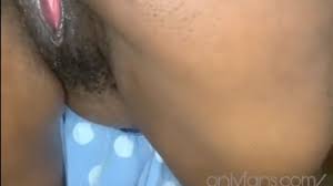 Owamie-toxy Fucks Dildo Pt 1