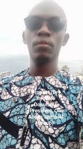 IWE IKORIRA DANU Ajo ja Ewe ewuro aogun ni ihoho ninu yara, aopomo ose pelu  Epo pupa... Aomo we ose ninu ajadi apere nita gbangba tabi ile iwe tiwon  kobolori, tiaba we