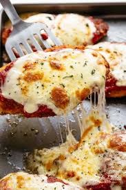 Pour sauce over chicken, then top with cheese. The Best Crispy Chicken Parmesan Cafe Delites