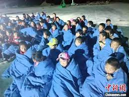 Qinghai earthquake 中国 青海省地震 青海 玉树县 7.1级. Ceqglync5rq1mm